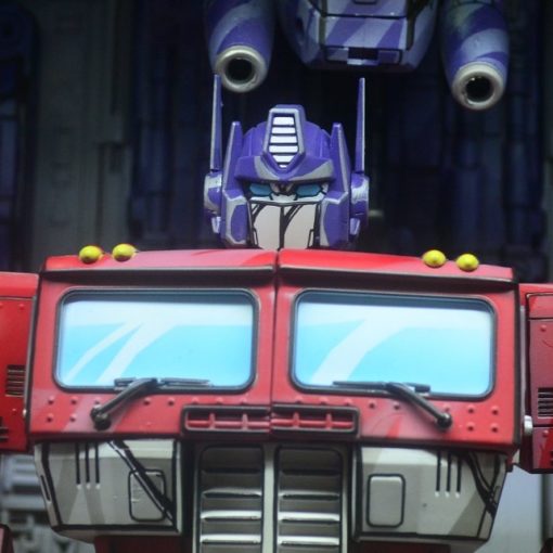 transformer pattern illustration: a robot from the Transformers series (source: Pixabay)