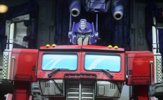transformer pattern illustration: a robot from the Transformers series (source: Pixabay)